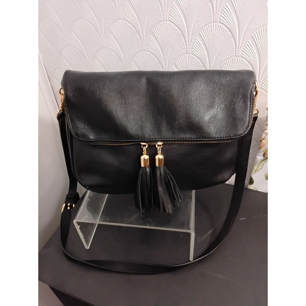 Miztique Black Pebbled  Leather Crossbody Bag Shoulder Purse  13 X  9"